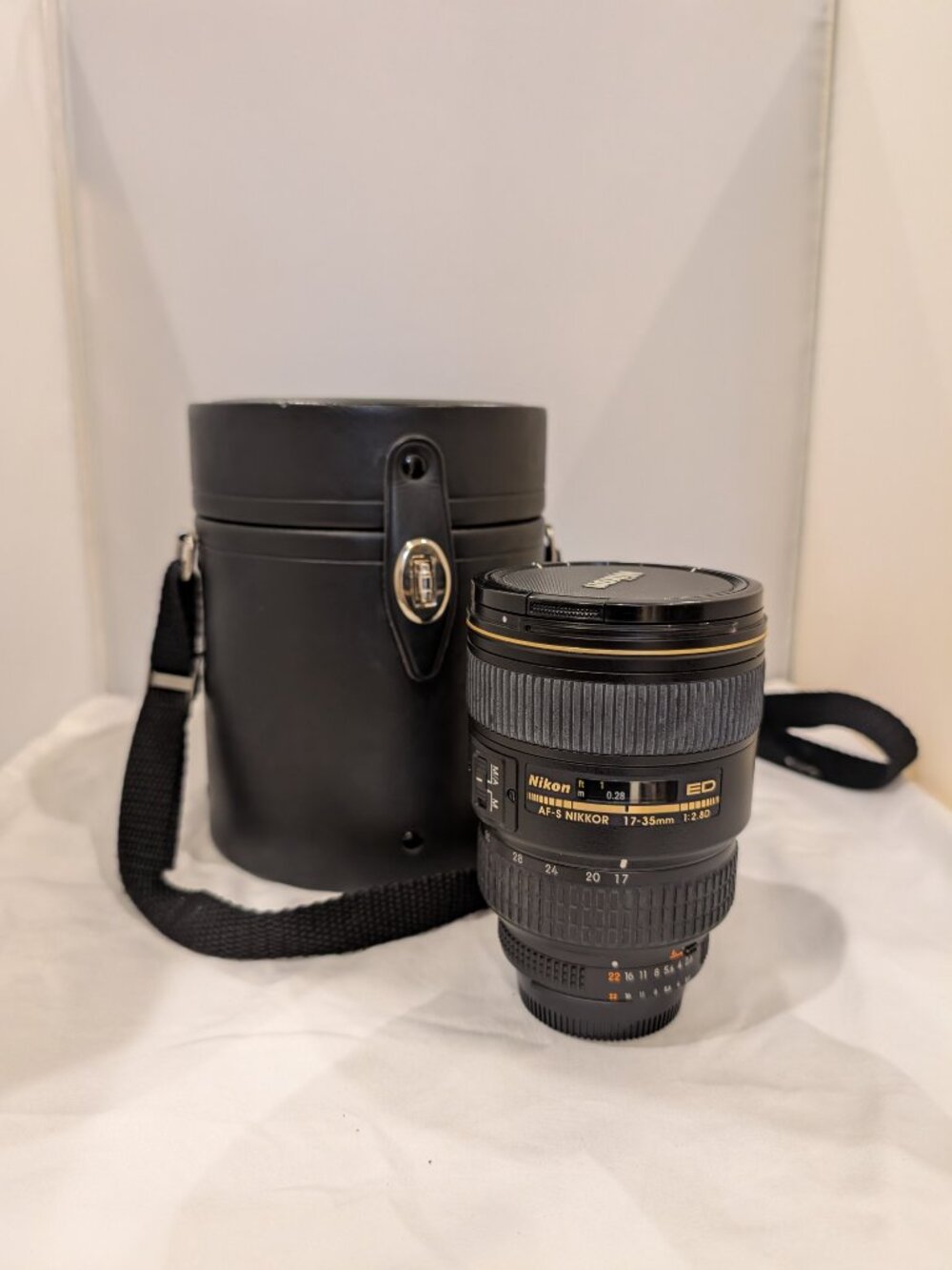 Nikon AF-S NIKKOR 17-35mm Lens